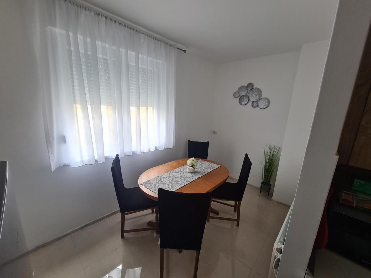 Apartman Yellow - Self Check In Osijek Exteriér fotografie